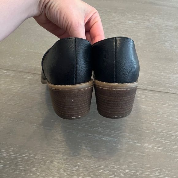 Black Faux Leather Heeled Shoes - Picture 6 of 9